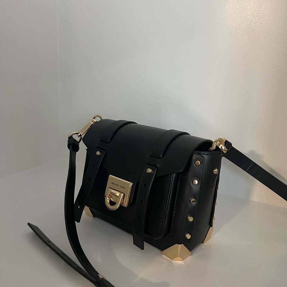 Small black and gold bag - Picture 3 of 7